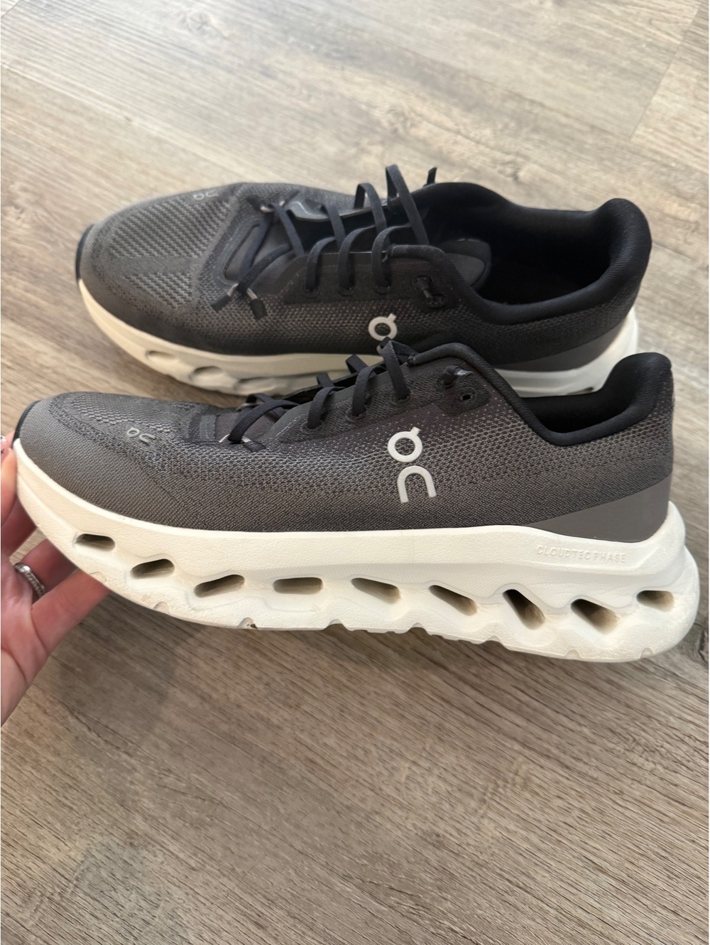 On Cloudnova Men's Running Shoes Size 7.5 US Black and White